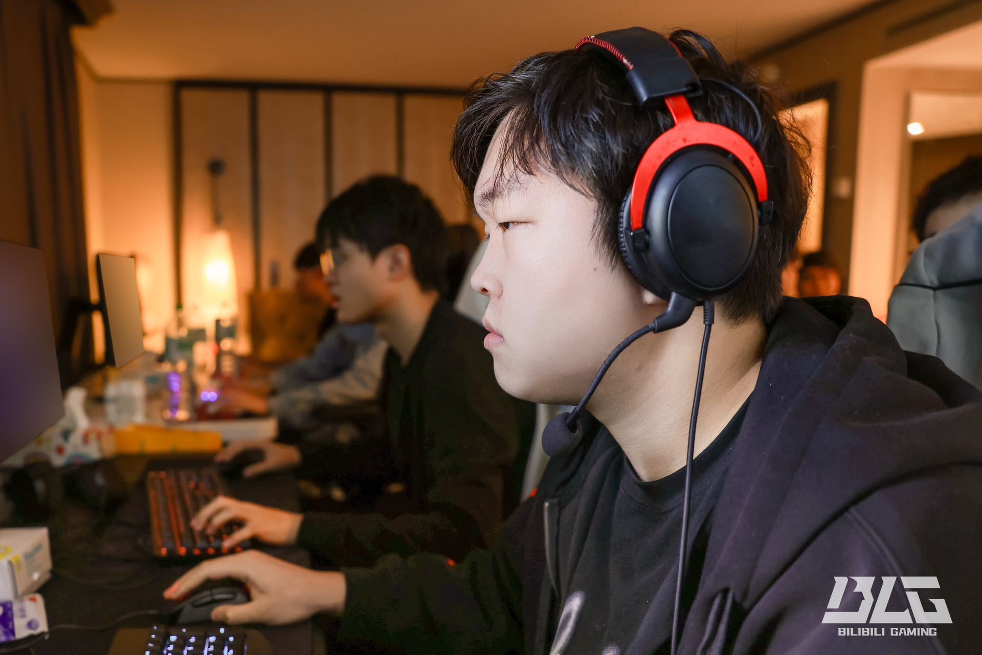 电竞椅行业未来助力玩家享受极致体验麻将胡了app傲风以技术创新引领(图4)